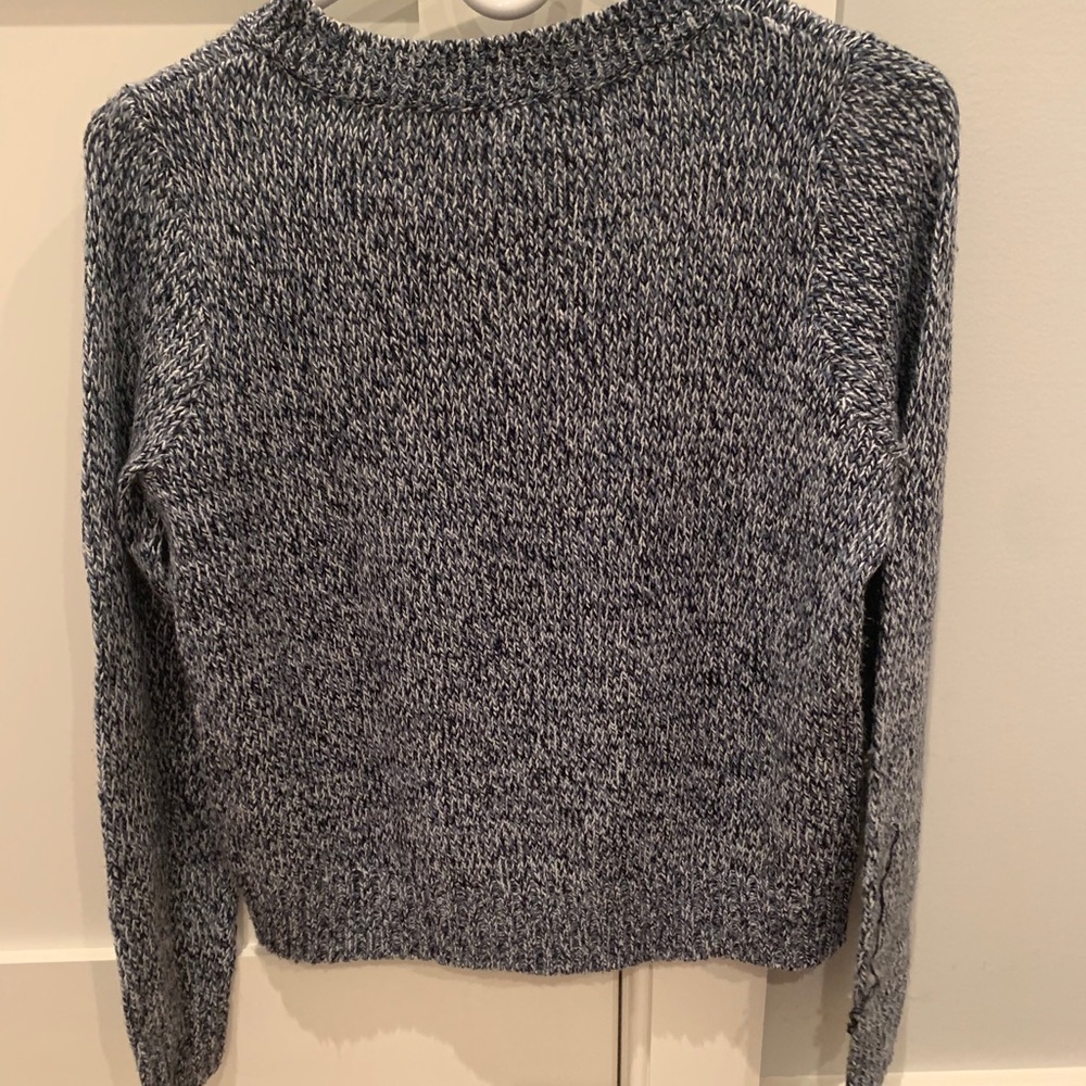 H&M sweater - Picture 2 of 3